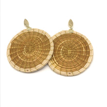 Load image into Gallery viewer, Golden Grass Earring  E06CD
